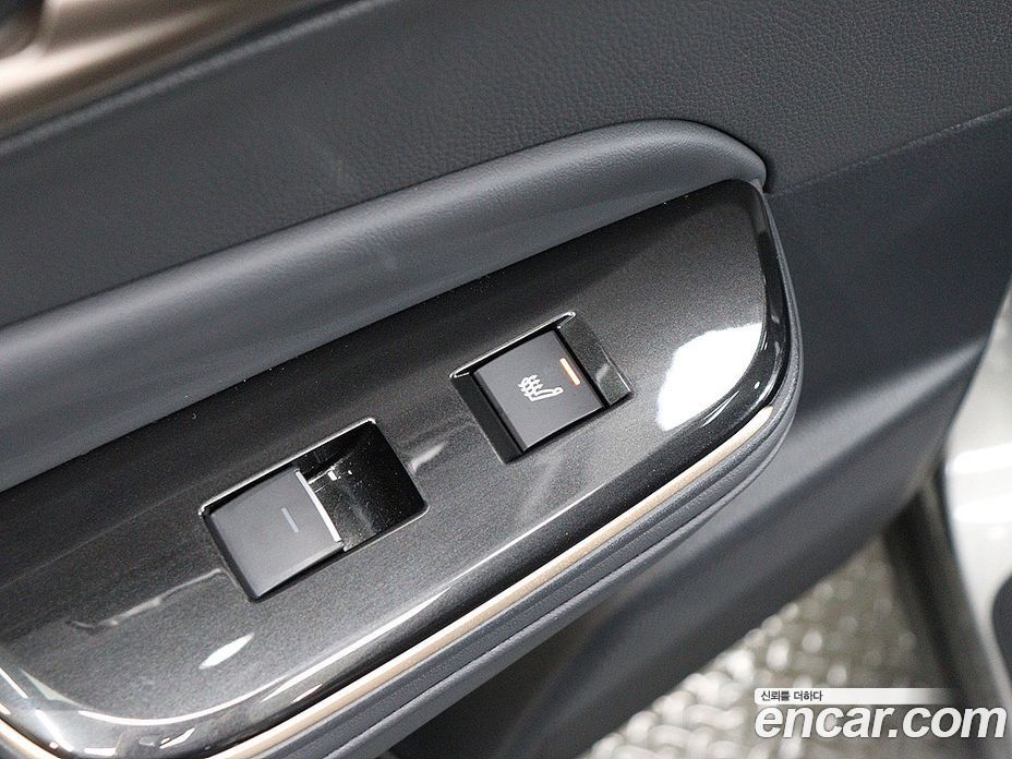 Toyota Crown Crossover фото 19