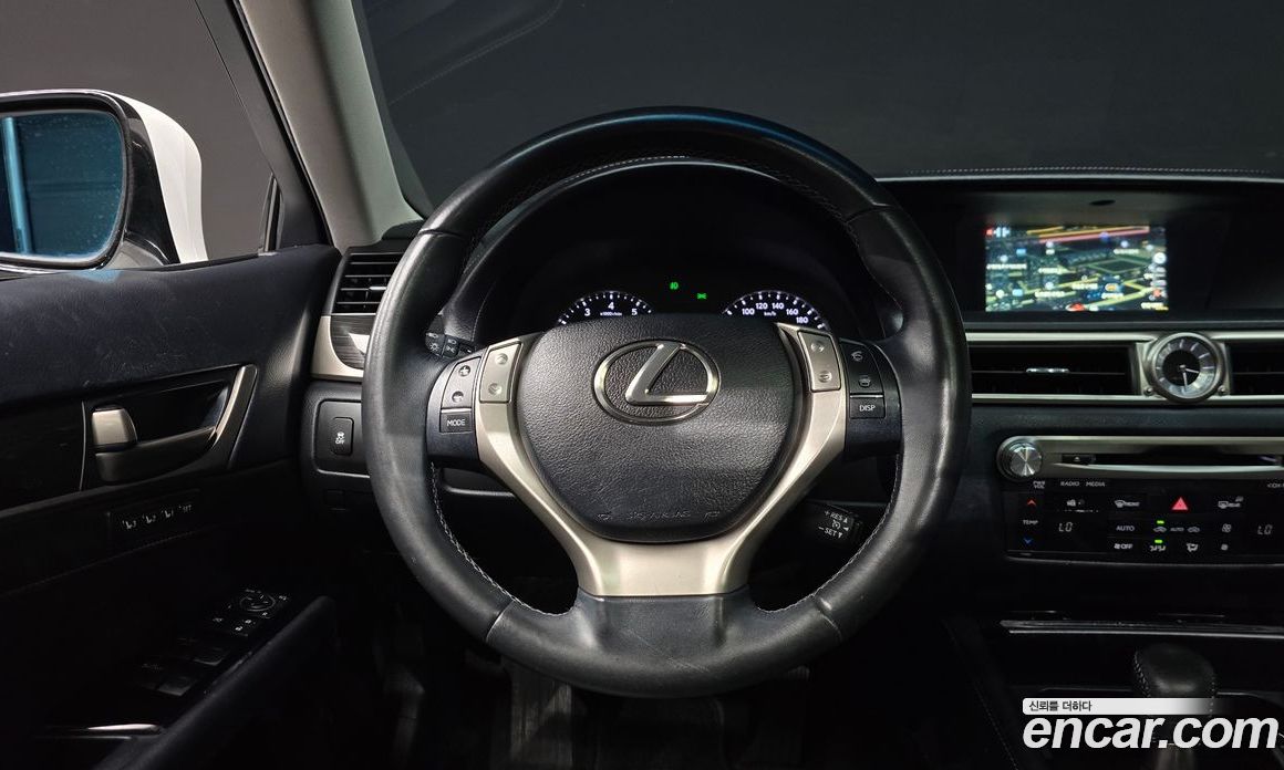Lexus GS250 фото 12
