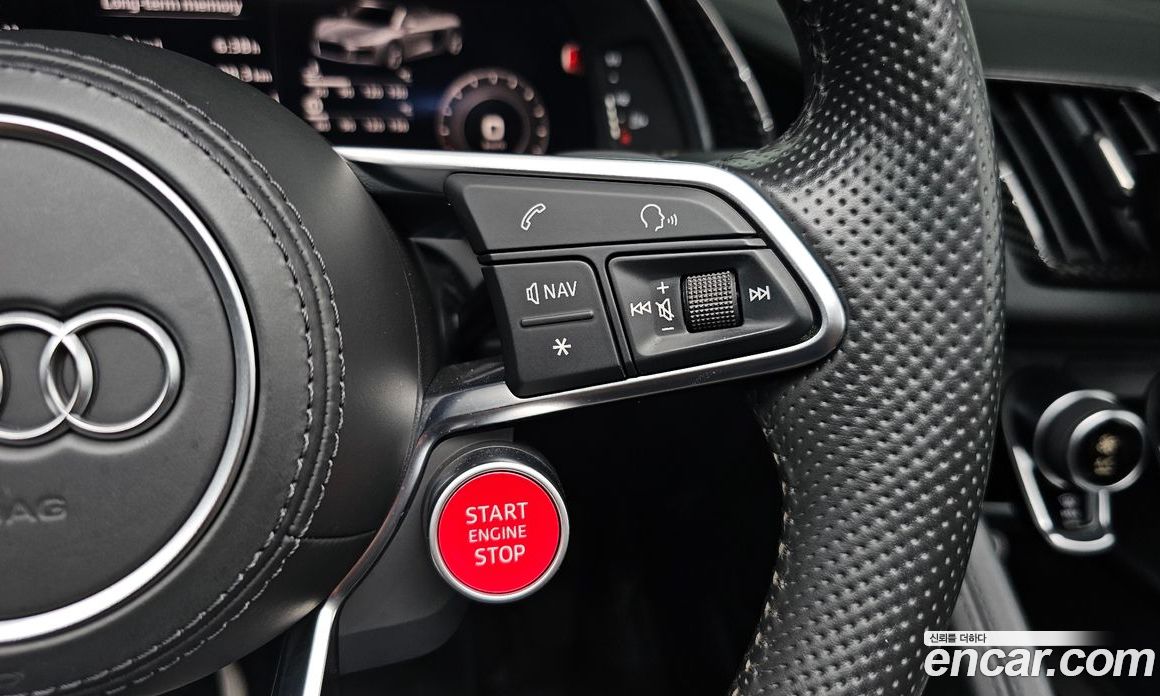 Audi R8 (4S) фото 12