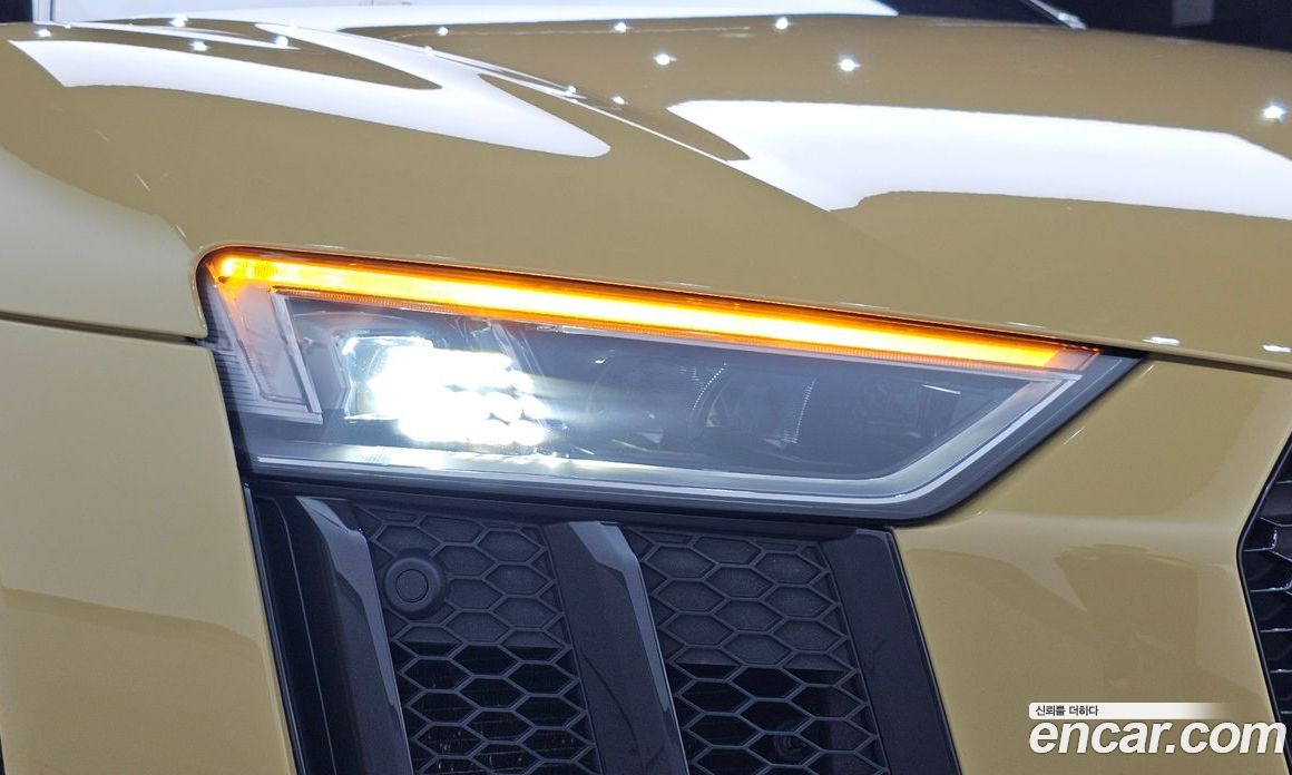 Audi R8 (4S) фото 22