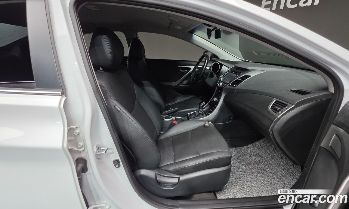 Hyundai The New Avante фото 10