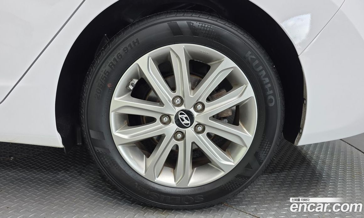 Hyundai The New Avante фото 21