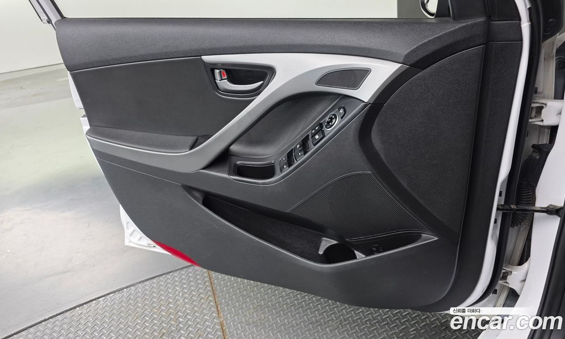 Hyundai The New Avante фото 24