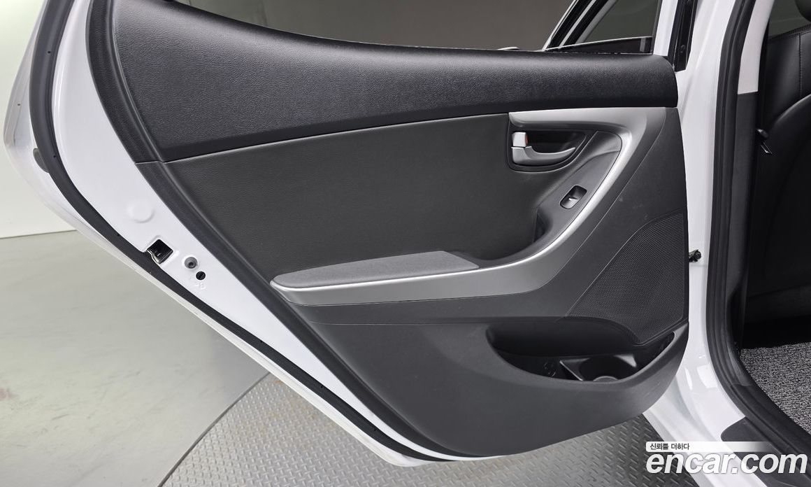 Hyundai The New Avante фото 25