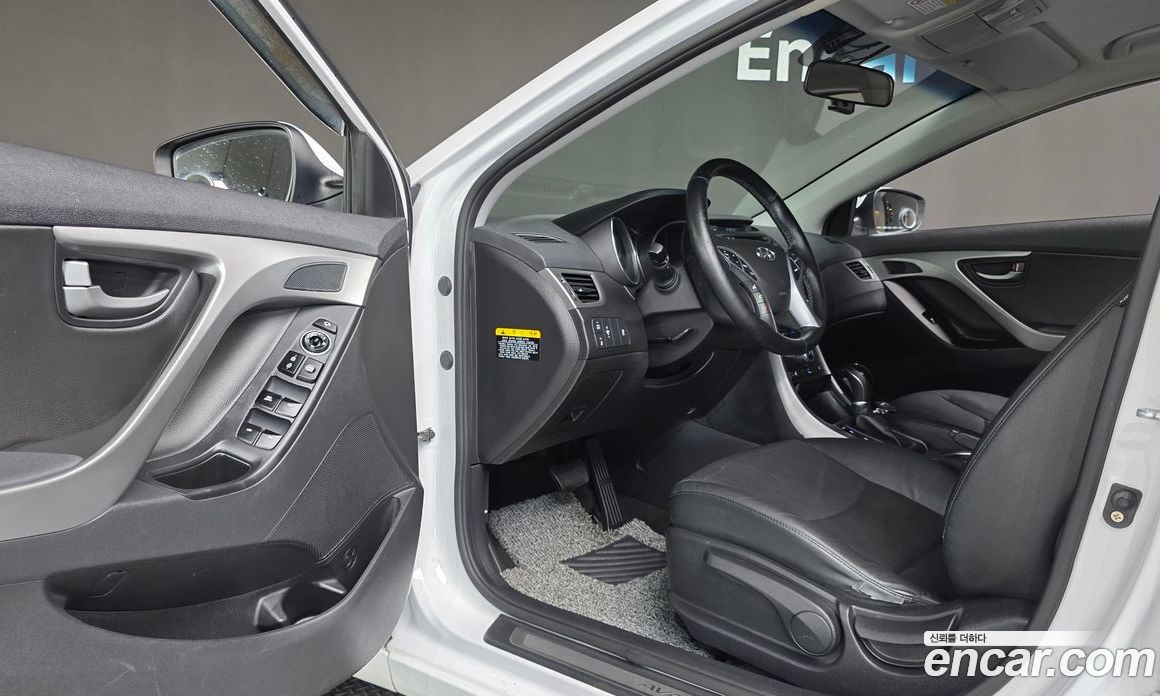 Hyundai The New Avante фото 26