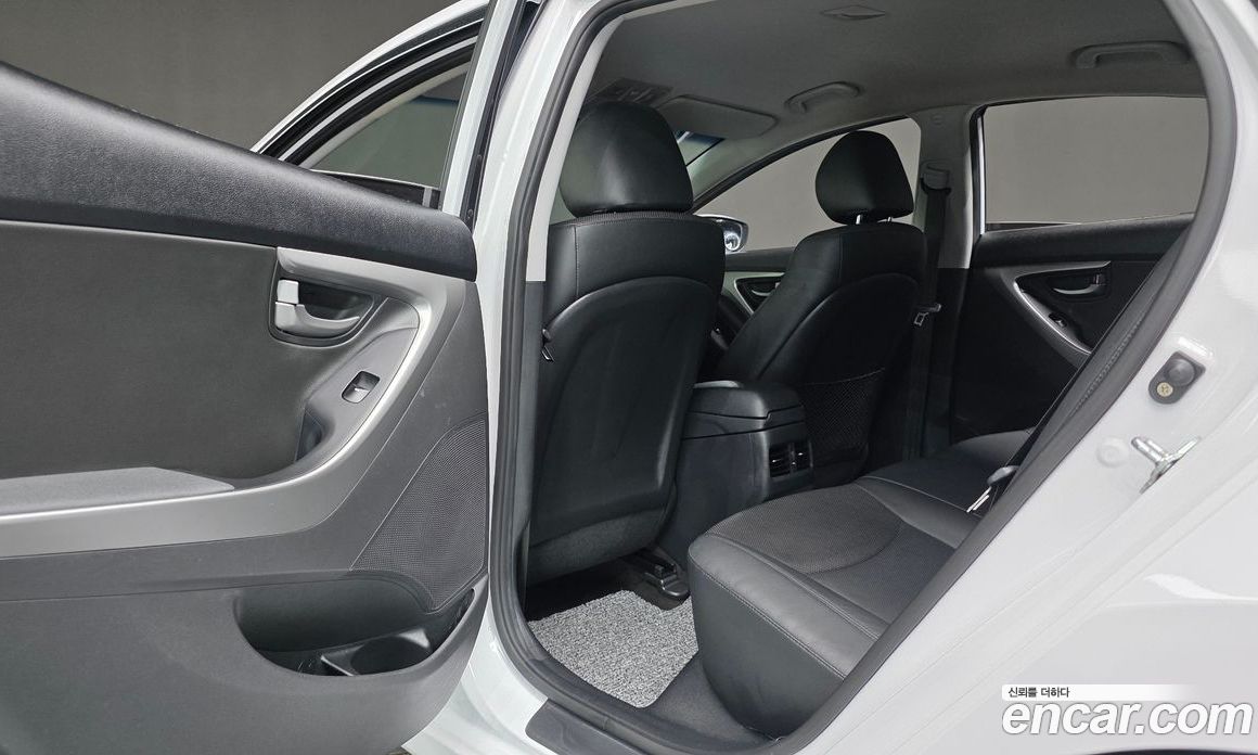 Hyundai The New Avante фото 27