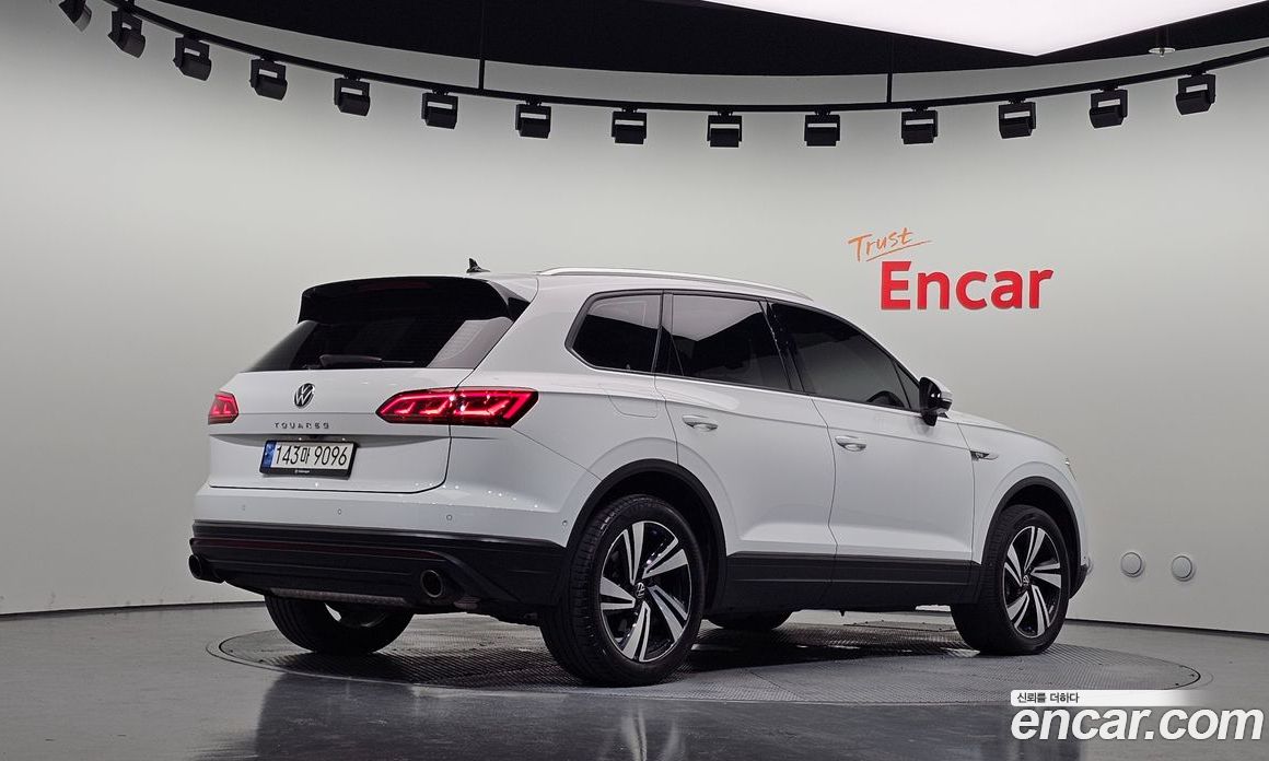 Volkswagen Touareg 3rd Gen