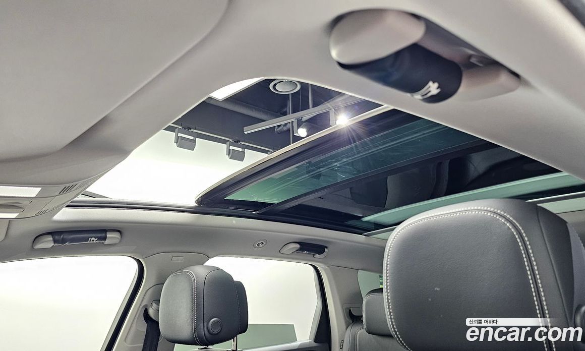 Volkswagen Touareg 3rd Gen фото 15