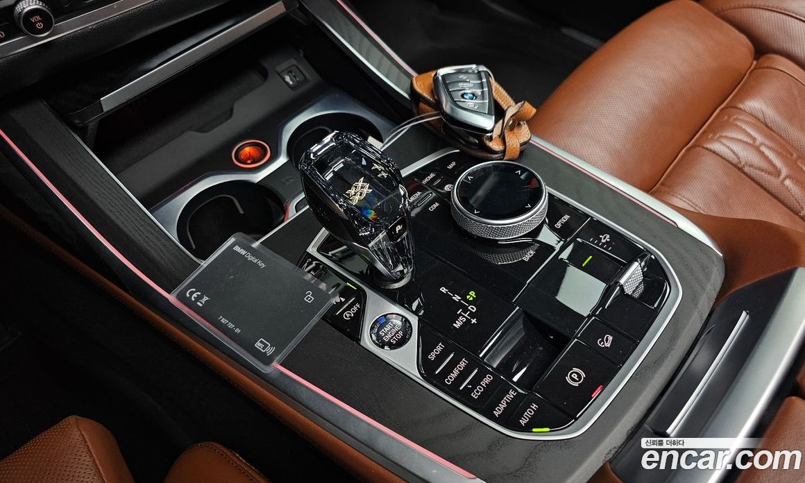 BMW X7 (G07) фото 8