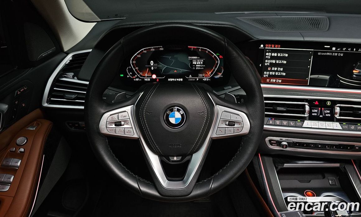 BMW X7 (G07) фото 13