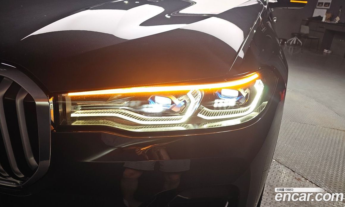 BMW X7 (G07) фото 22