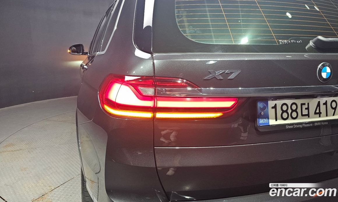 BMW X7 (G07) фото 23