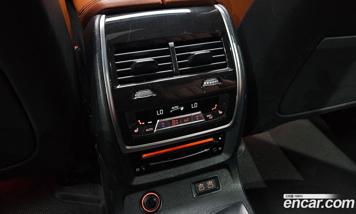 BMW X7 (G07) фото 27
