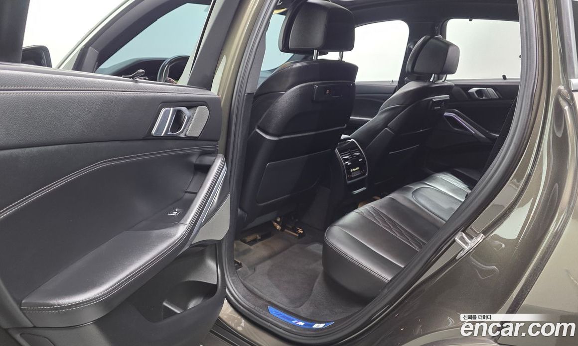 BMW X6 (G06) фото 12