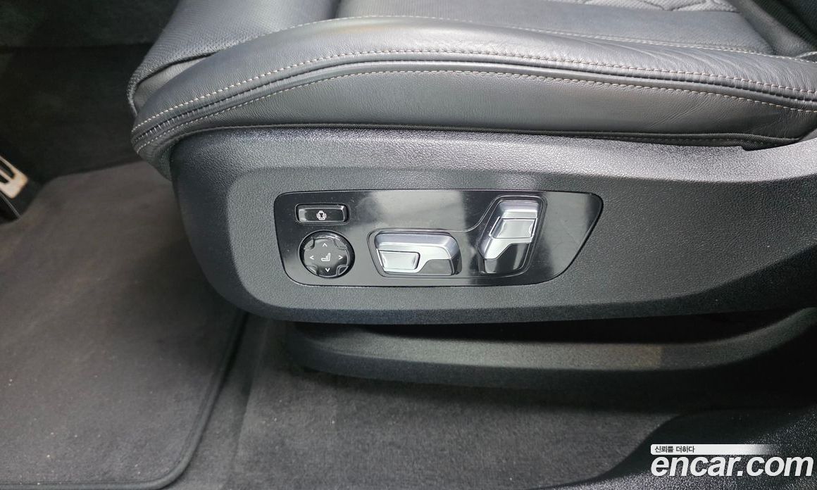 BMW X6 (G06) фото 31