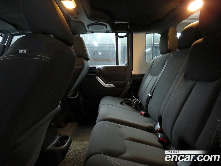 Jeep Wrangler (JK) фото 6