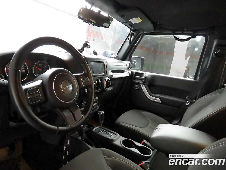 Jeep Wrangler (JK) фото 7