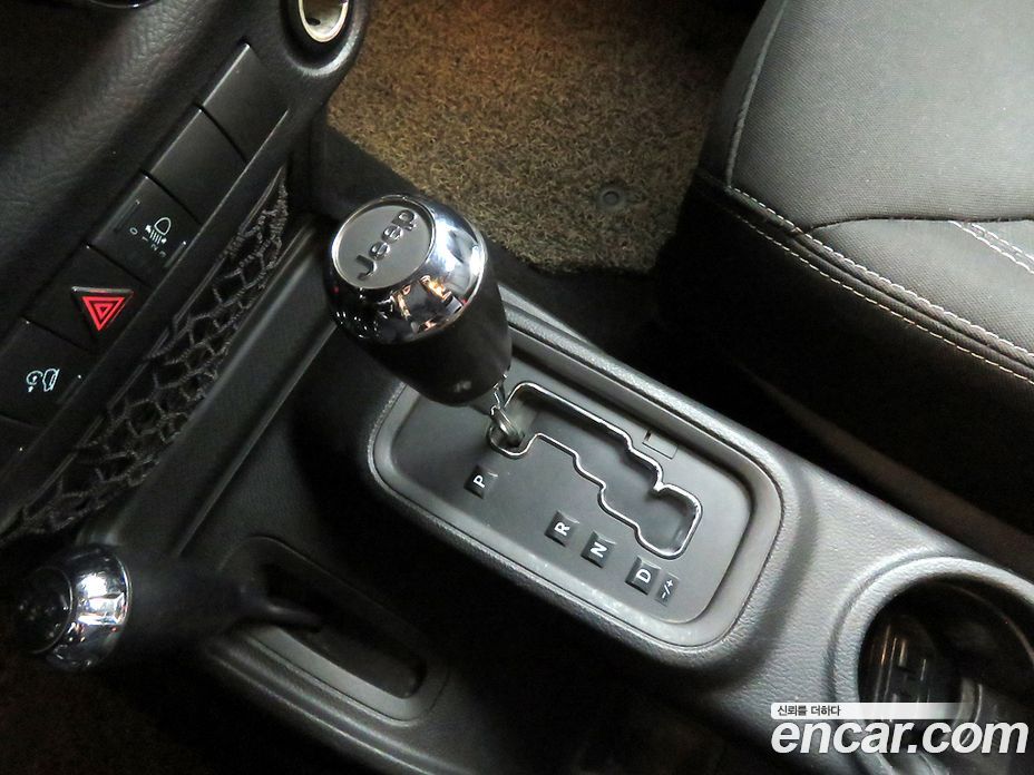 Jeep Wrangler (JK) фото 11