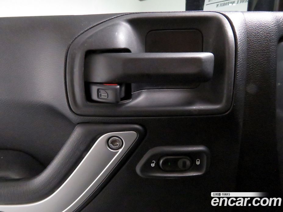Jeep Wrangler (JK) фото 17