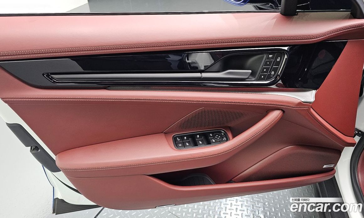 Porsche Panamera (976) фото 24