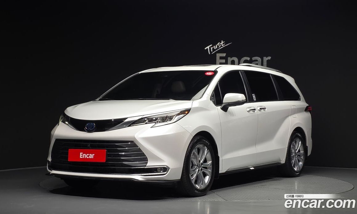 Toyota Sienna 4th Gen