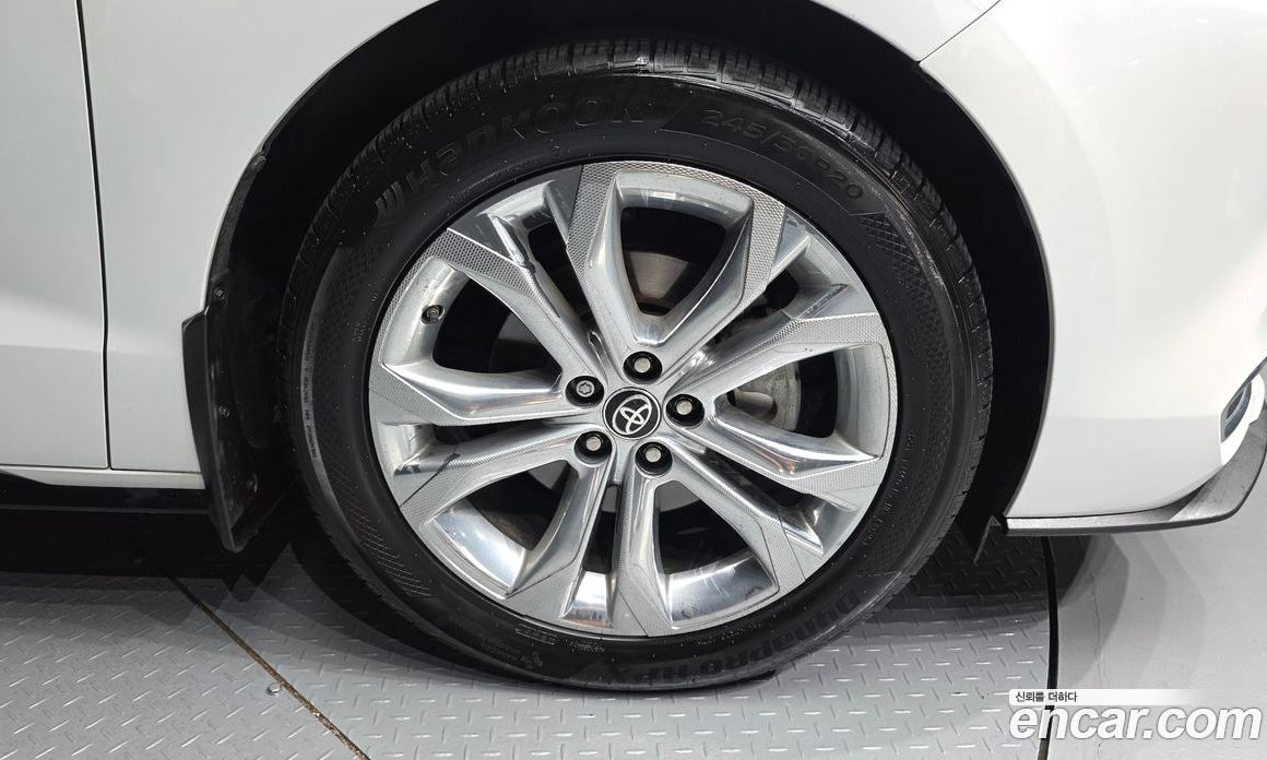 Toyota Sienna 4th Gen фото 21