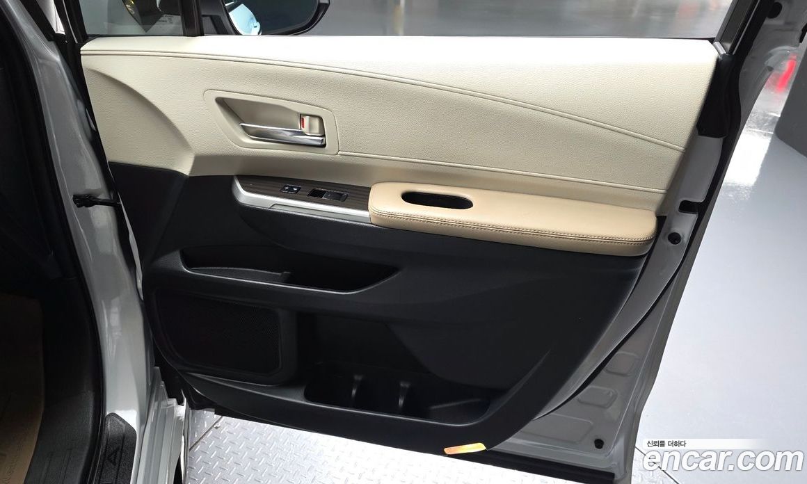 Toyota Sienna 4th Gen фото 24
