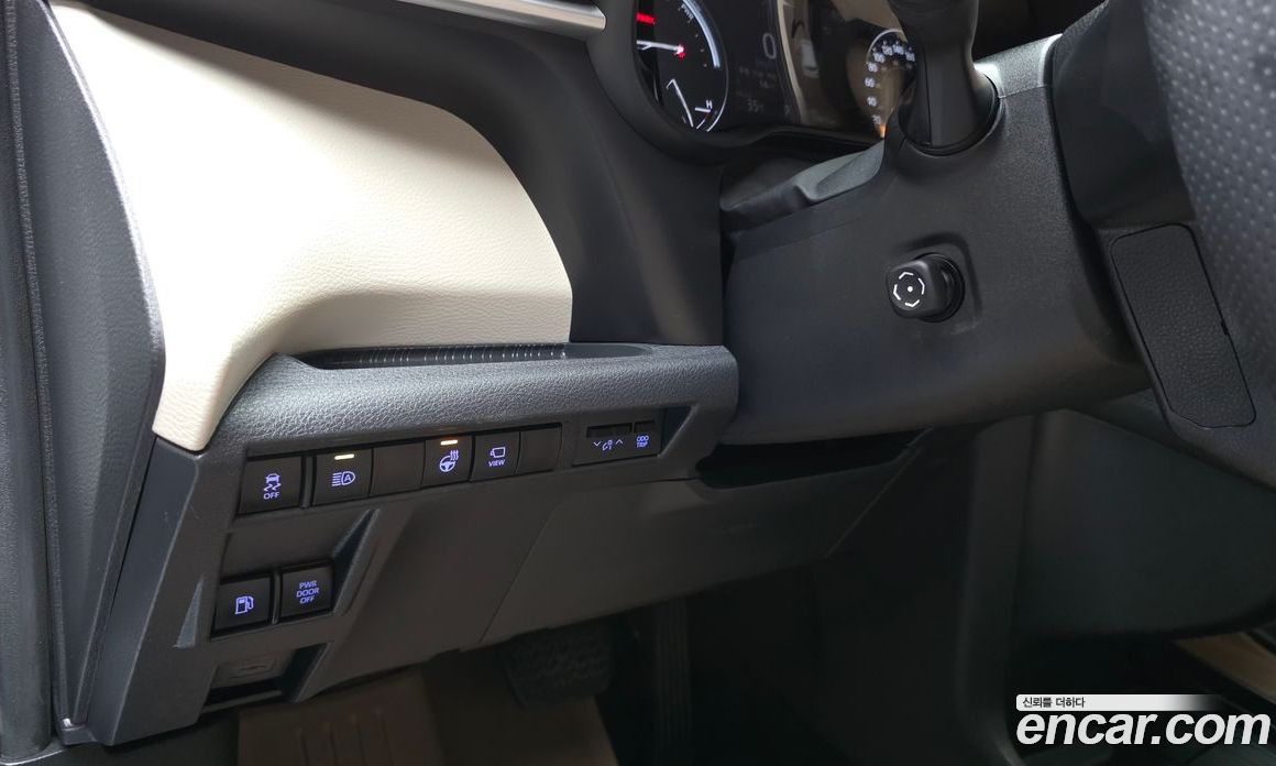 Toyota Sienna 4th Gen фото 28