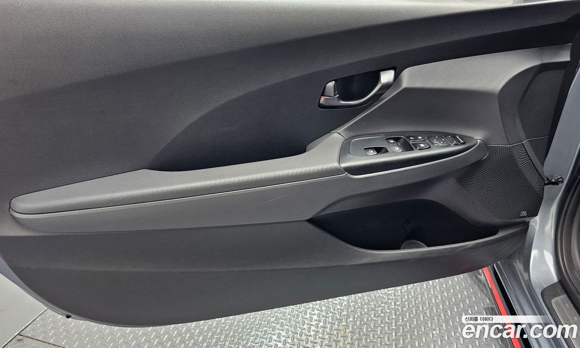 Hyundai Veloster (JS) фото 24