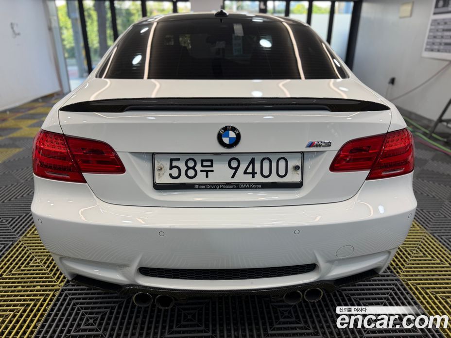 BMW M3 (E90) фото 6