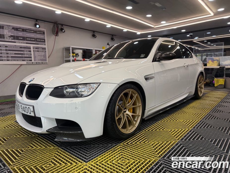 BMW M3 (E90) фото 12