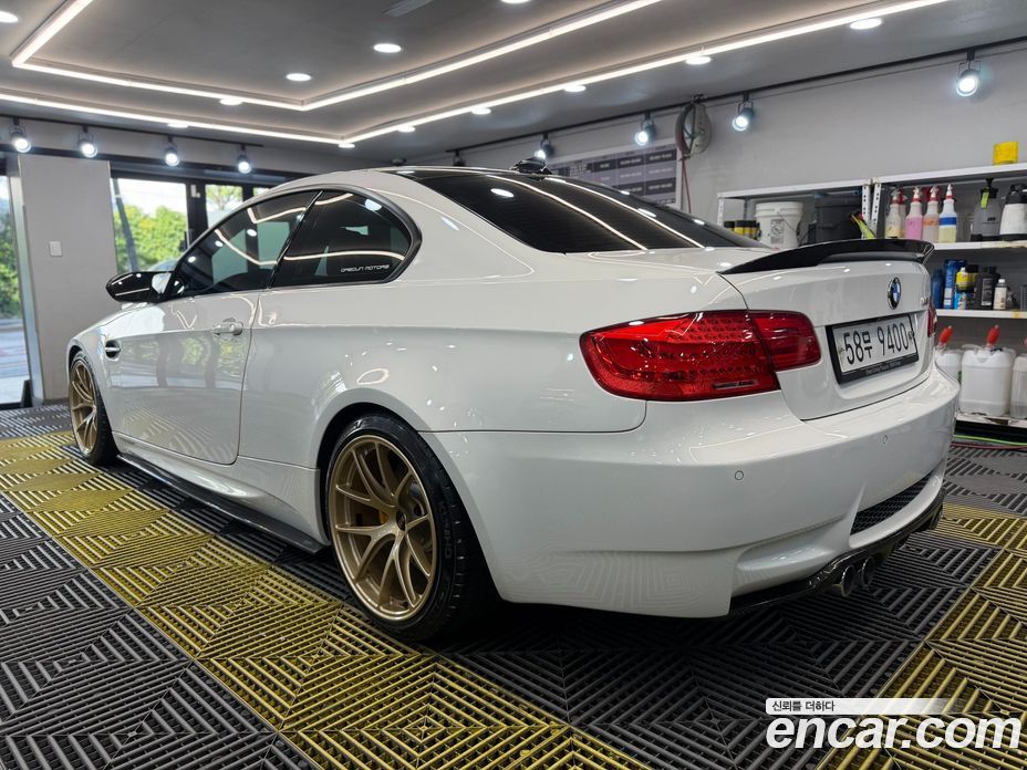 BMW M3 (E90) фото 15