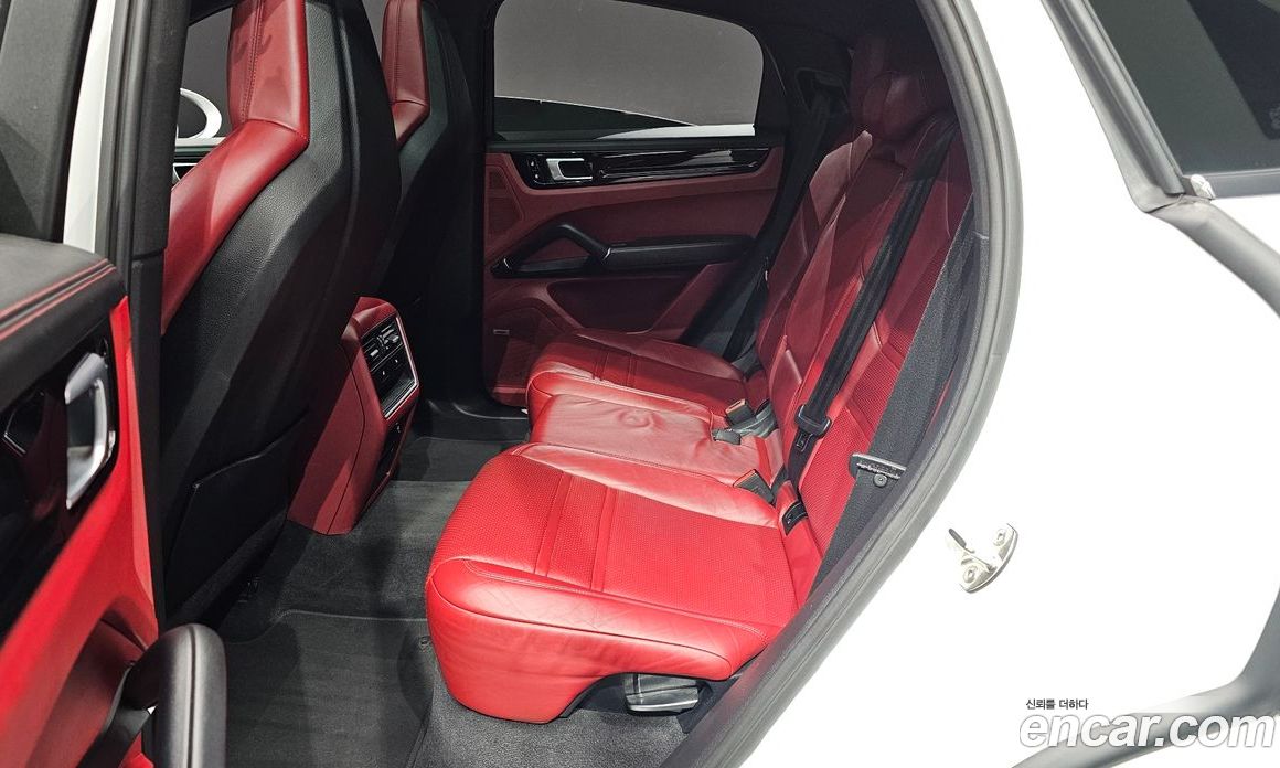 Porsche Cayenne 3rd Gen фото 11