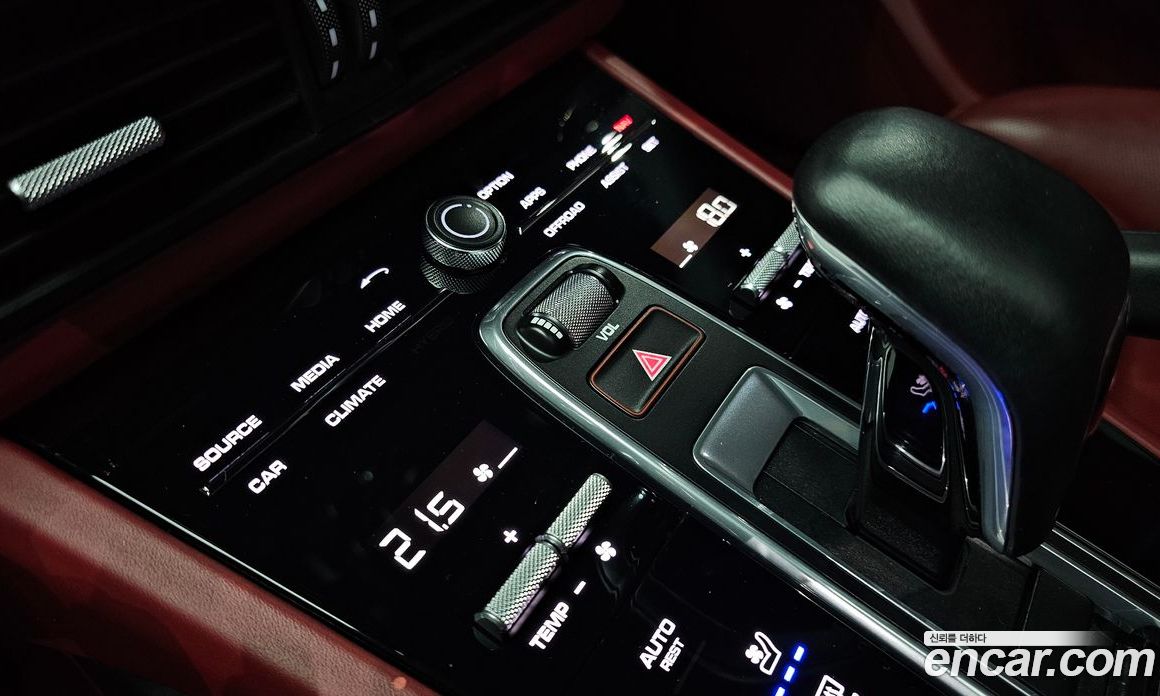 Porsche Cayenne 3rd Gen фото 19