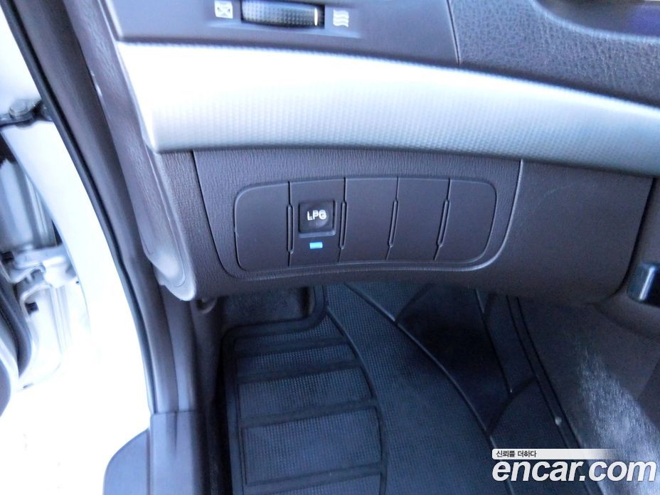 Hyundai Sonata (NF) фото 15