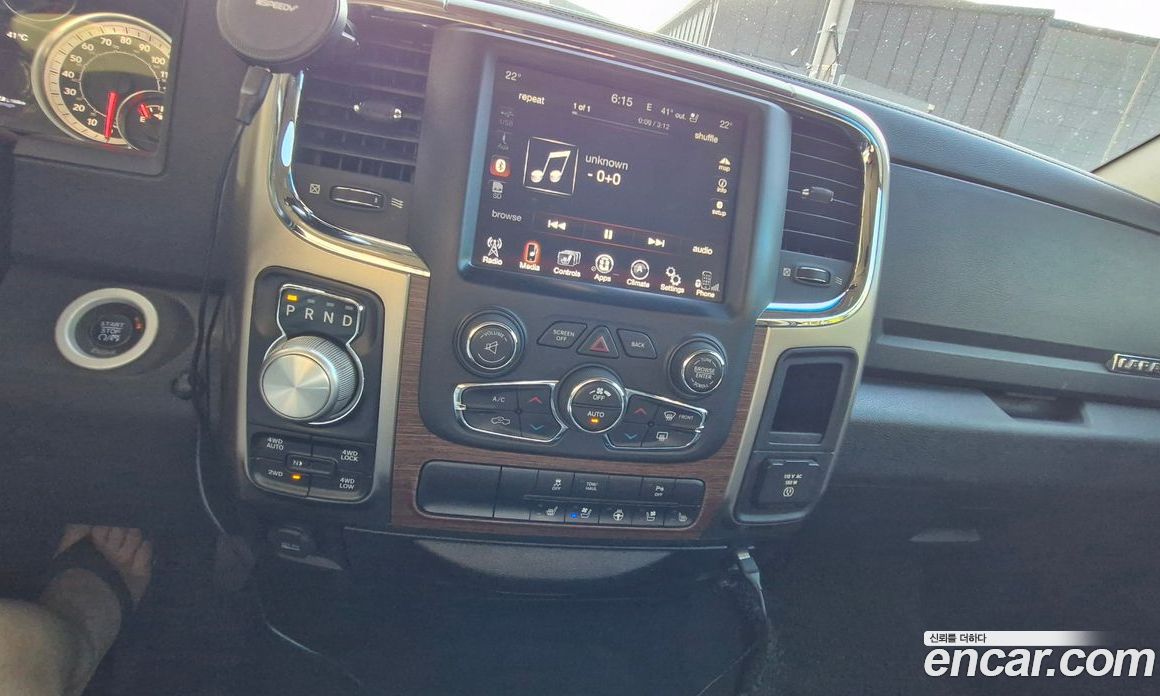 Dodge Ram Pickup фото 5