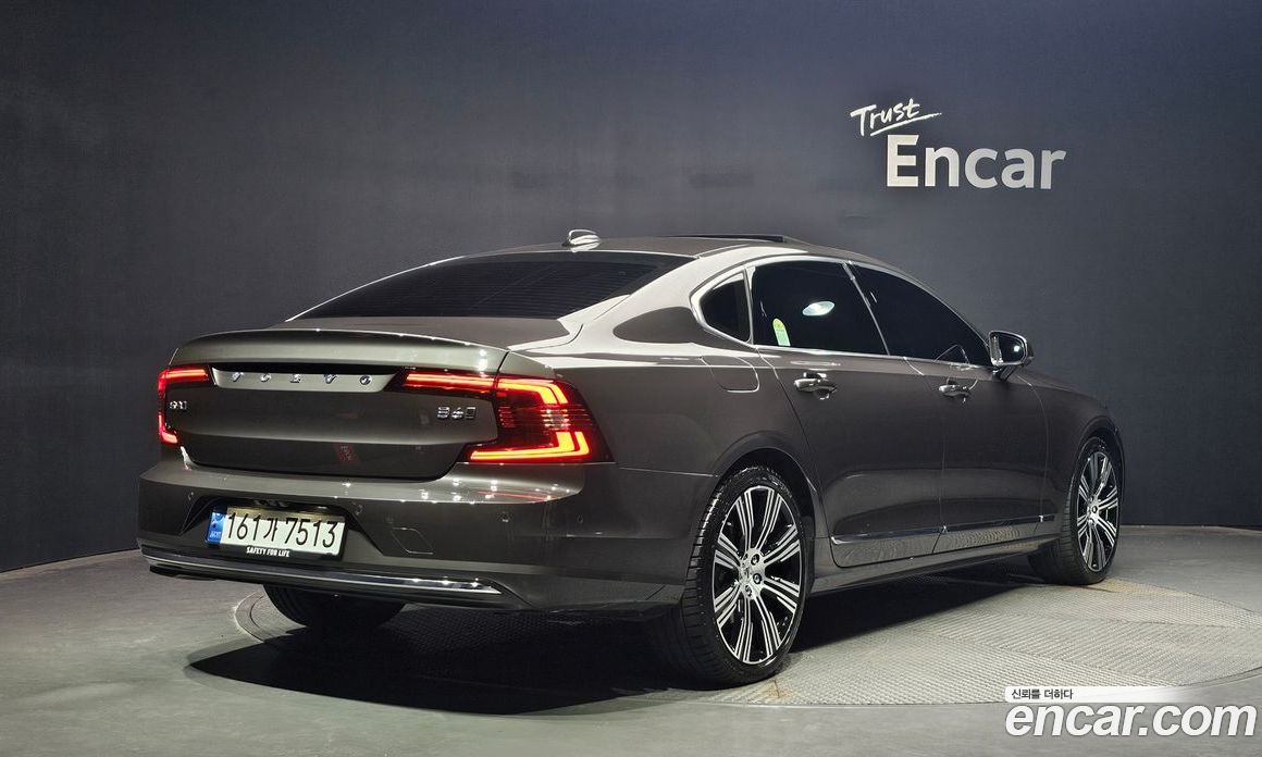 Volvo S90