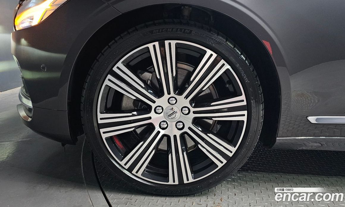 Volvo S90 фото 4
