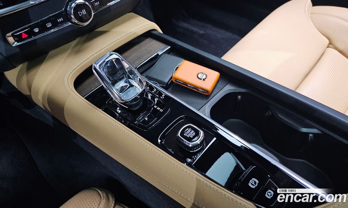 Volvo S90 фото 8