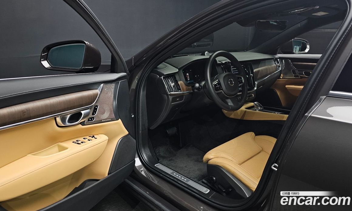 Volvo S90 фото 9