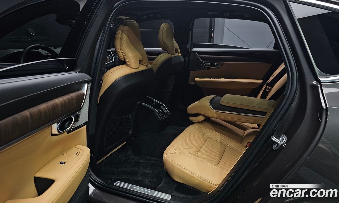 Volvo S90 фото 10