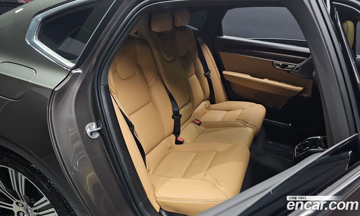 Volvo S90 фото 11