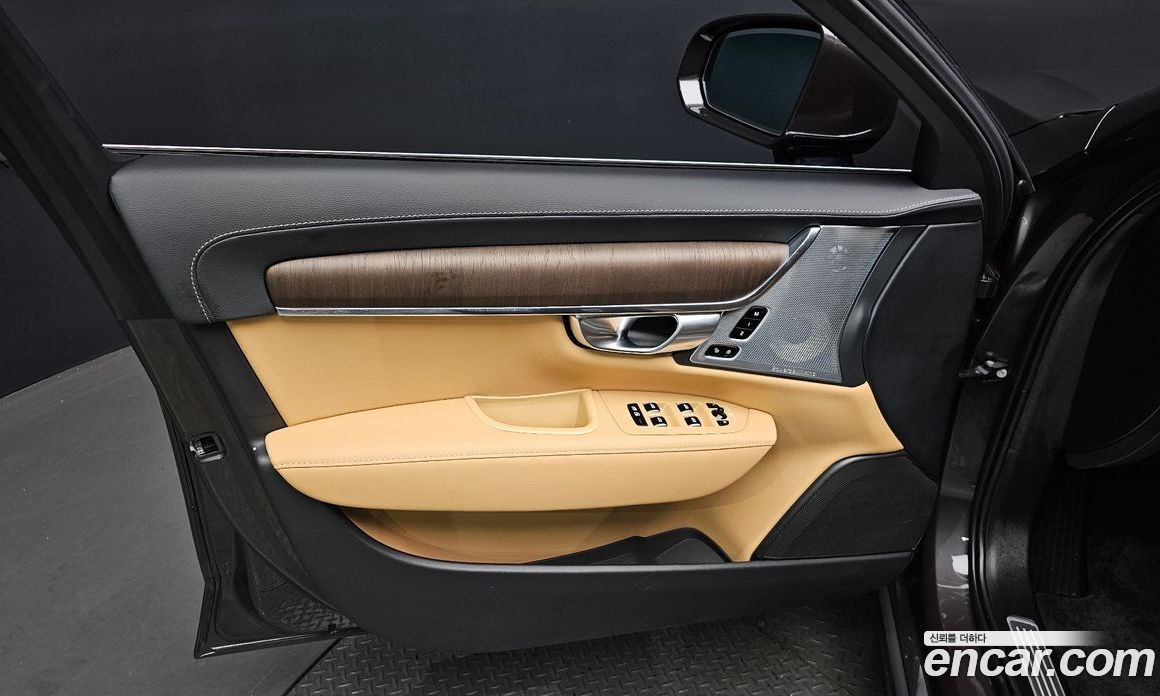 Volvo S90 фото 24