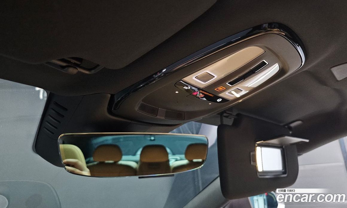 Volvo S90 фото 31