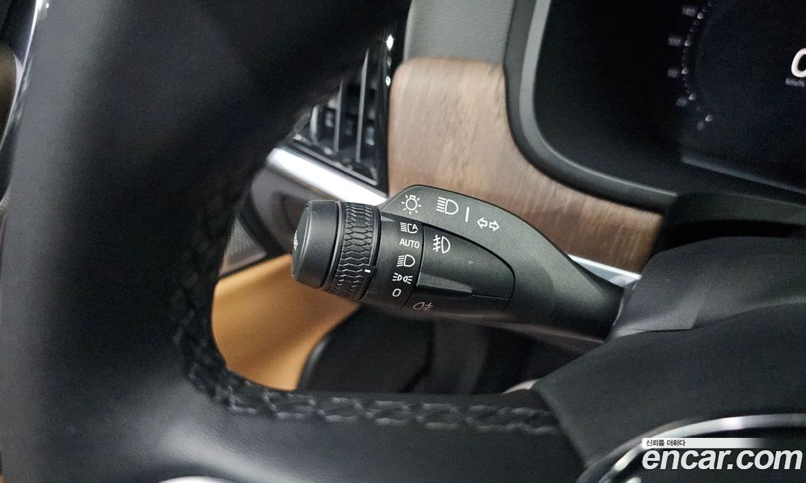 Volvo S90 фото 35