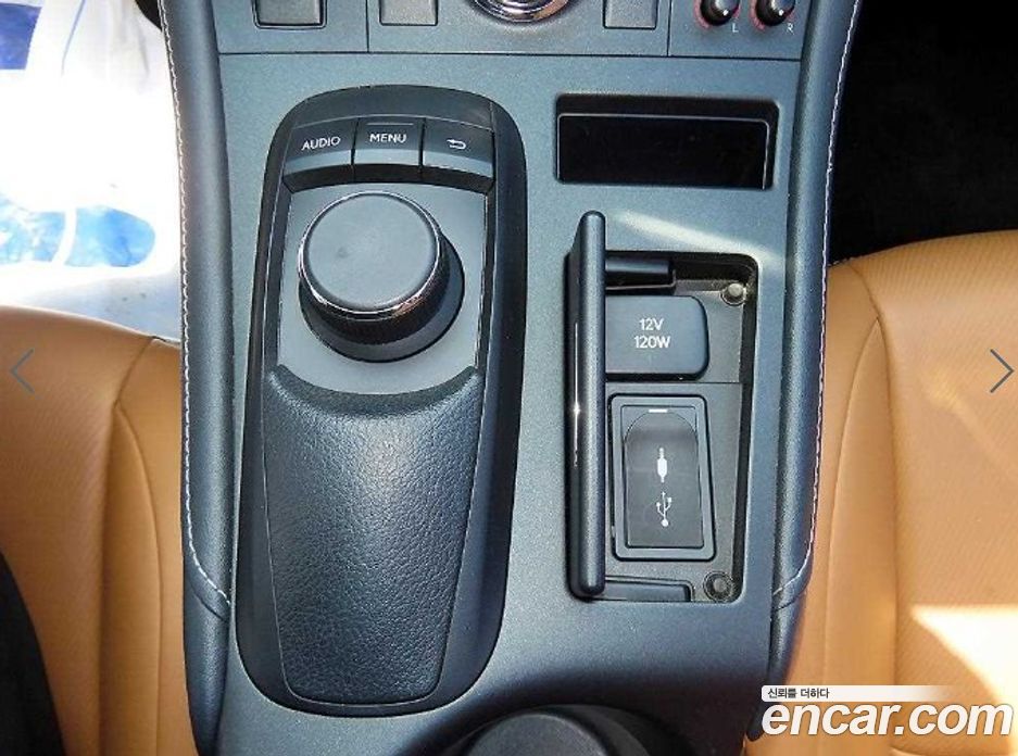 Lexus CT200h фото 13
