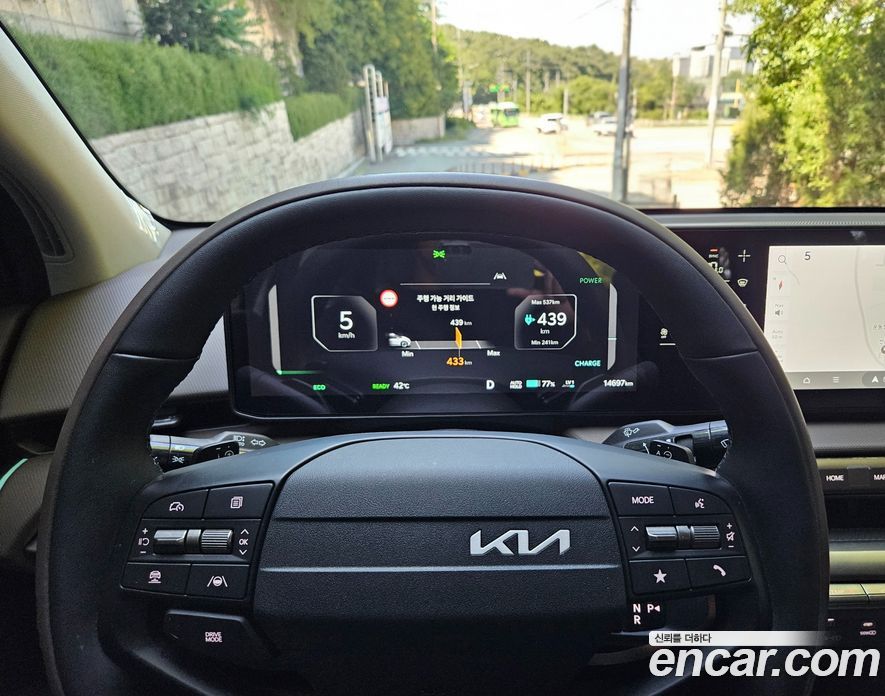 Kia EV4 фото 17