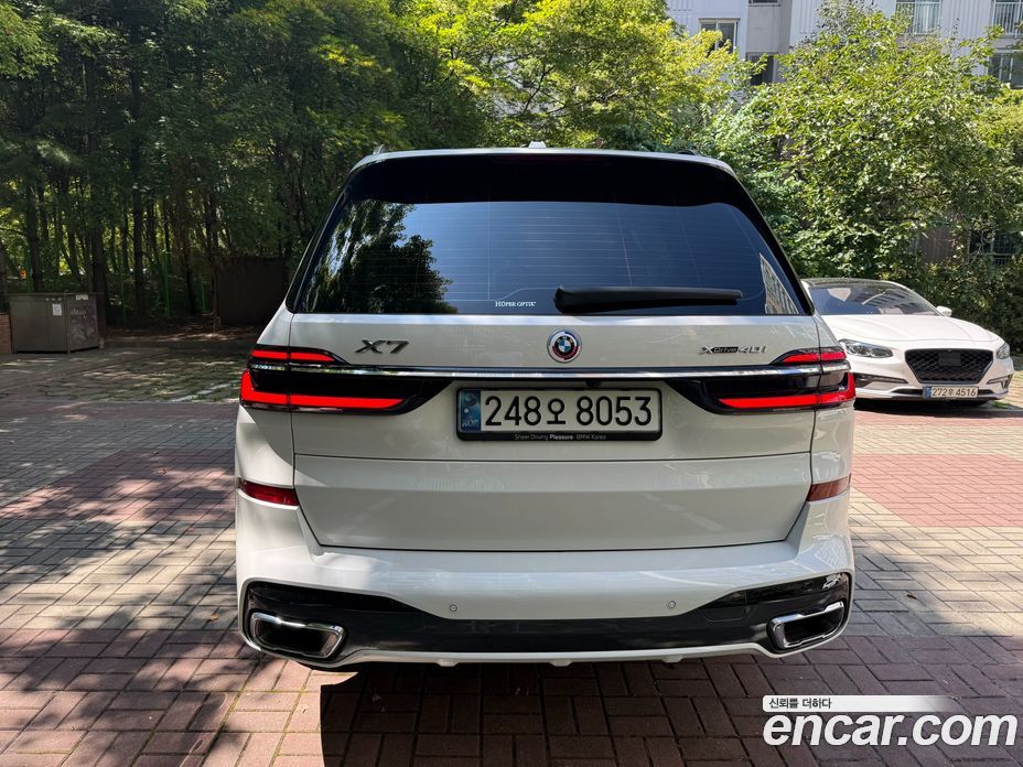 BMW X7 (G07) фото 3