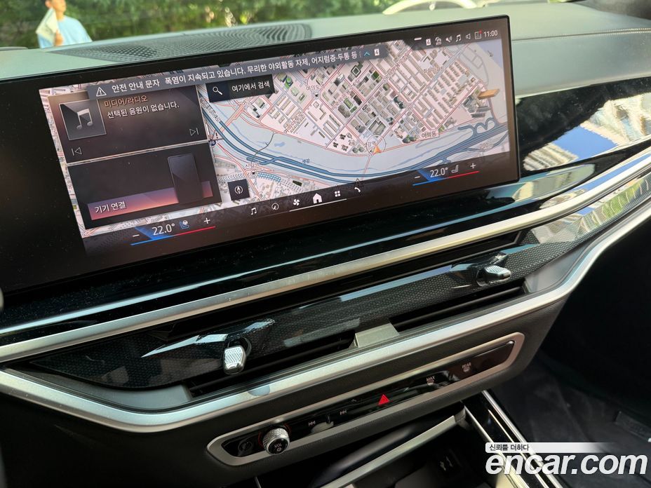 BMW X7 (G07) фото 8