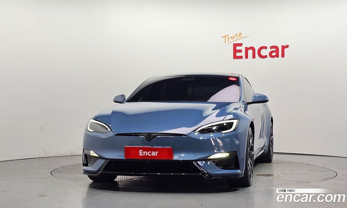 Tesla Model S фото 3